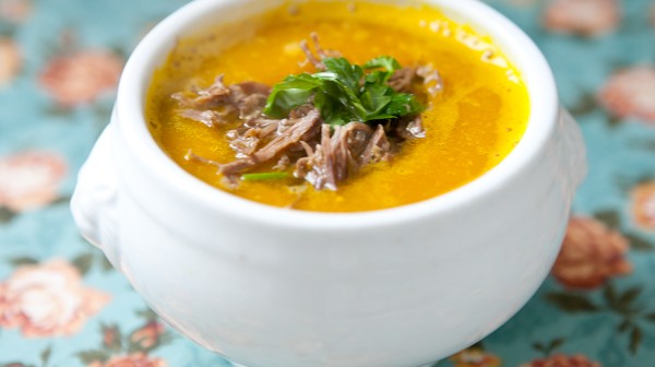 Caldo de abbora com carne seca